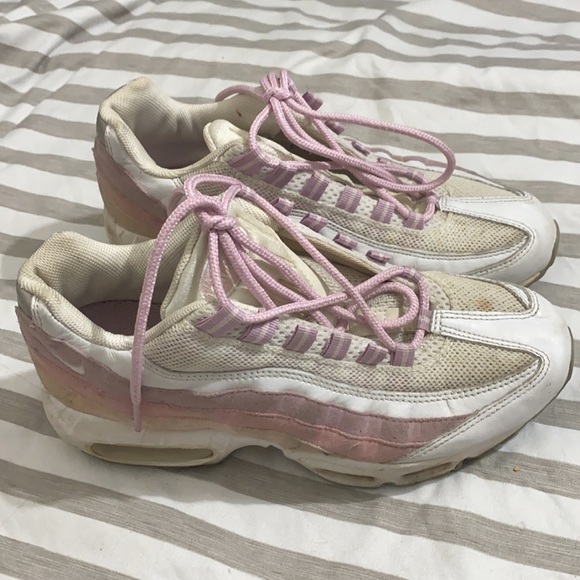 Woman’s airmax sneakers - Picture 3 of 5